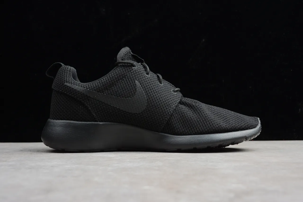 Nike Black Knit Mesh Upper One-Piece Foam Sole Lifestyle Sneakers 12
