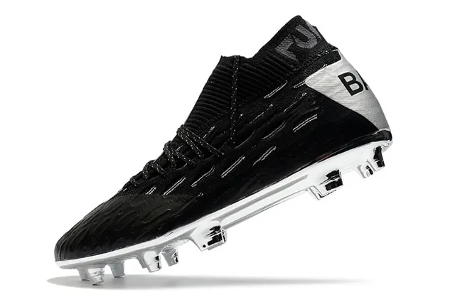 Nike Chaussures de football à tige en jersey noir multicolor à talons bas pour terrain ferme 19