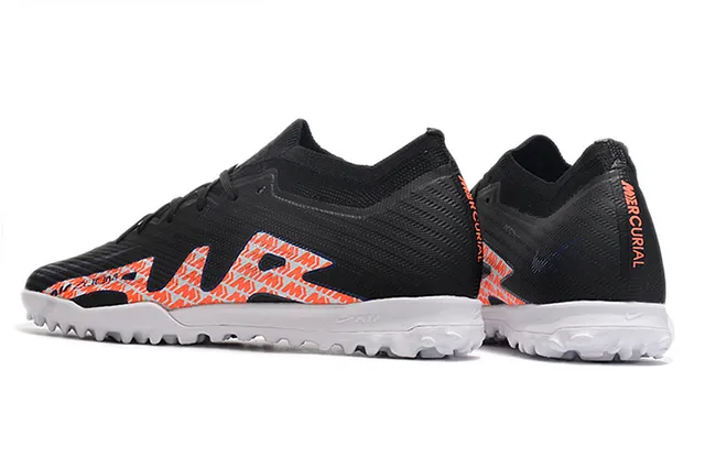 Nike Chaussures de football sur gazon noir et orange avec upper en tricot et overlay graphique 4