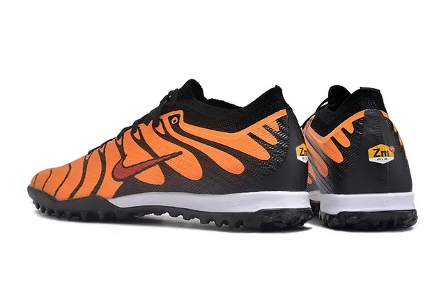 Nike Black Orange Low-Cut Knit Upper Turf Soccer Shoes 4