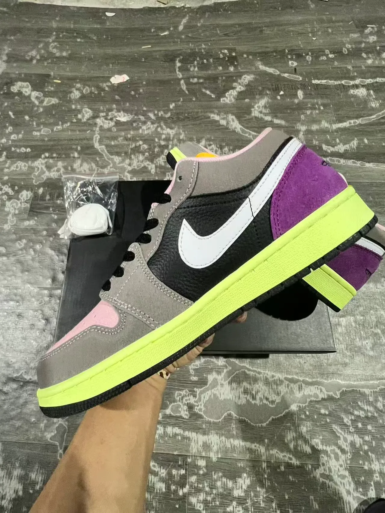 Nike Black Purple Low-Top Silhouette Mixed-Material Upper Lifestyle Sneakers 5