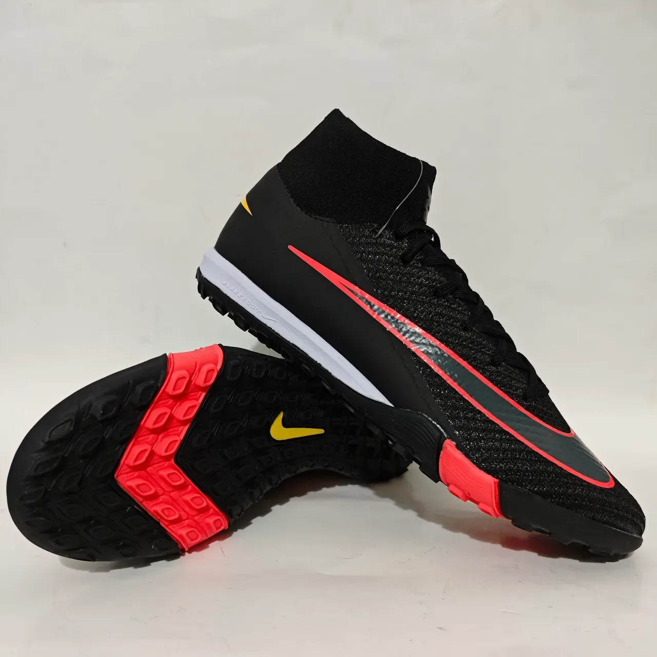 Nike Noir Rouge Chaussures de football haut collet chaussette upper tricot texturé pour turf 11