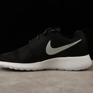 Nike Black White Knit Upper Minimalist Silhouette Lifestyle Sneakers