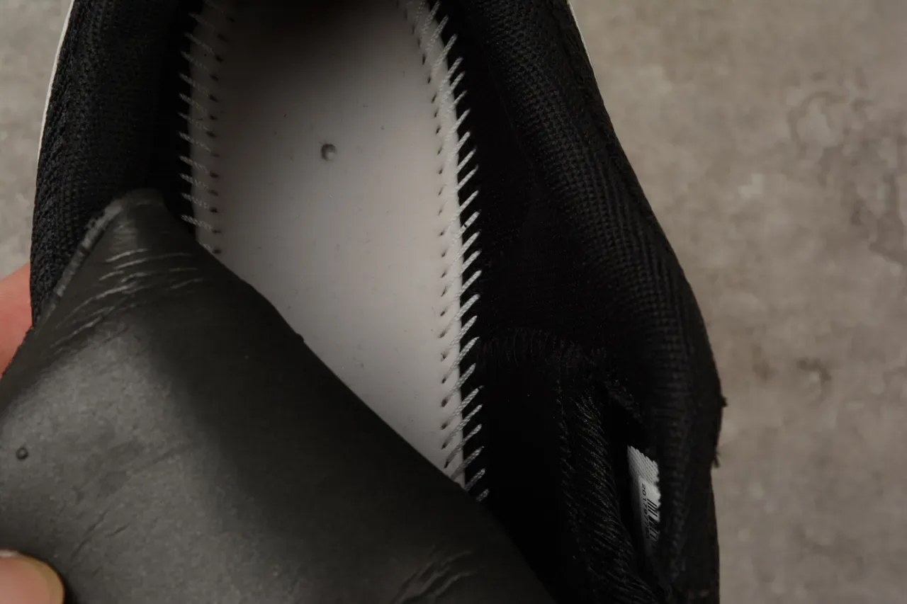 Nike Black White Knit Upper Minimalist Silhouette Lifestyle Sneakers 2