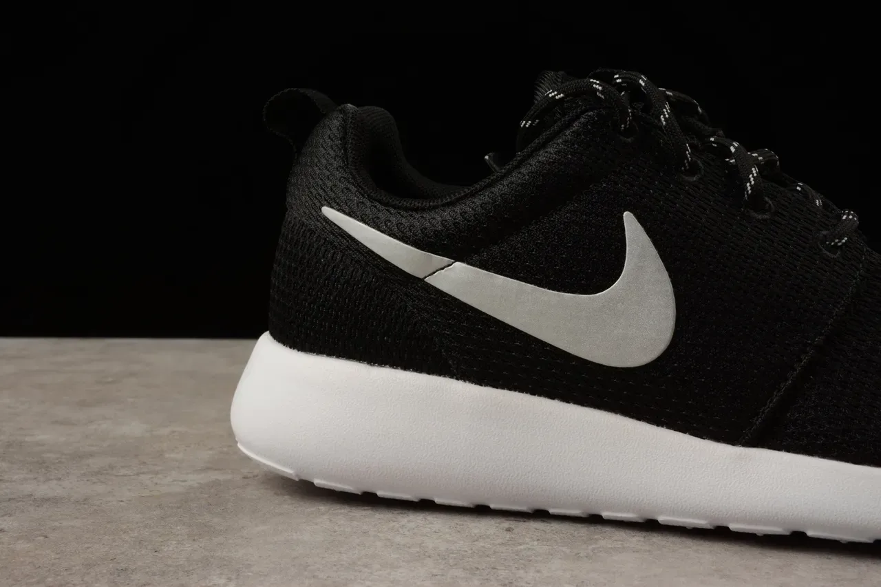 Nike Black White Knit Upper Minimalist Silhouette Lifestyle Sneakers 6