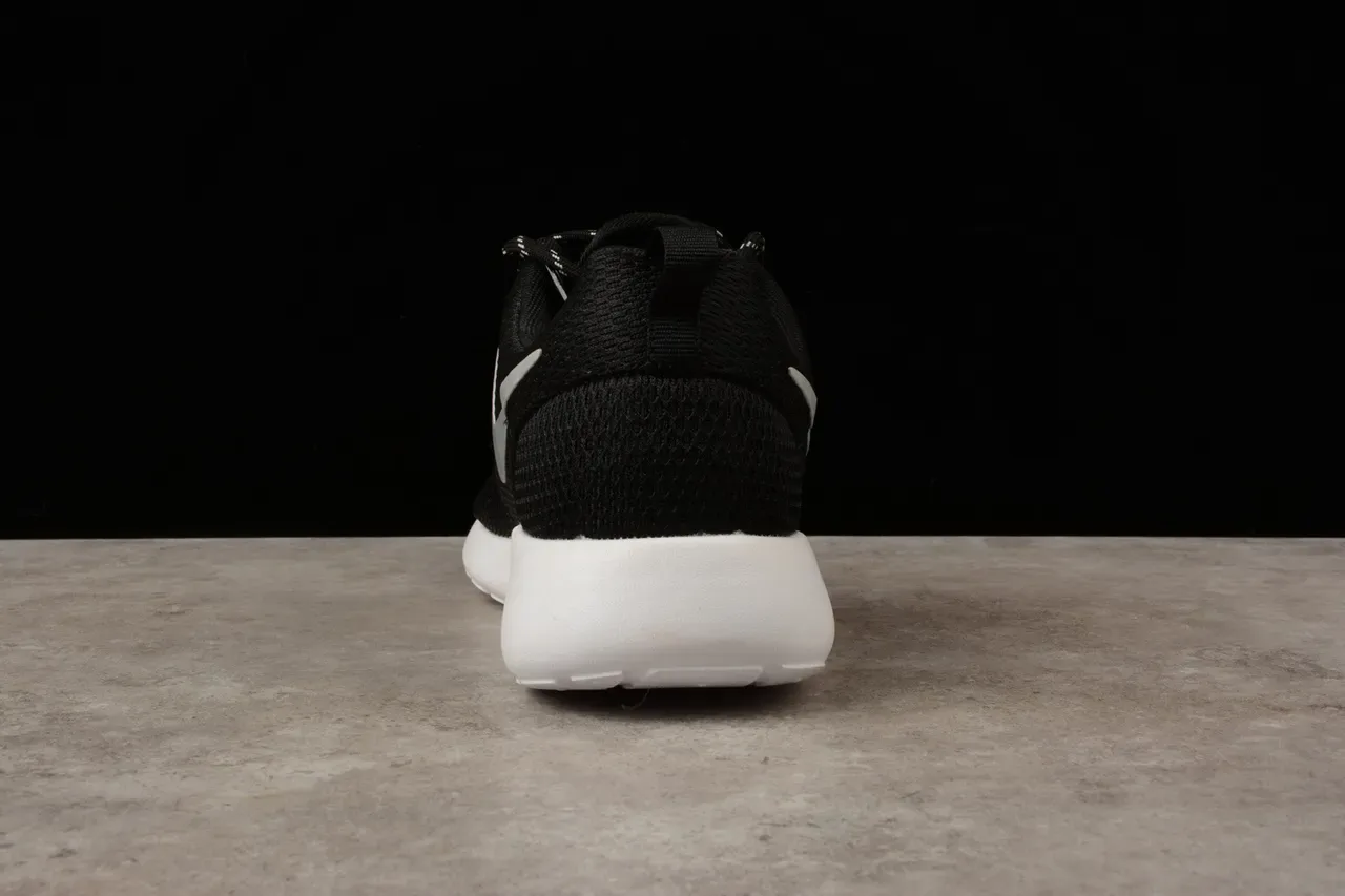 Nike Black White Knit Upper Minimalist Silhouette Lifestyle Sneakers 7