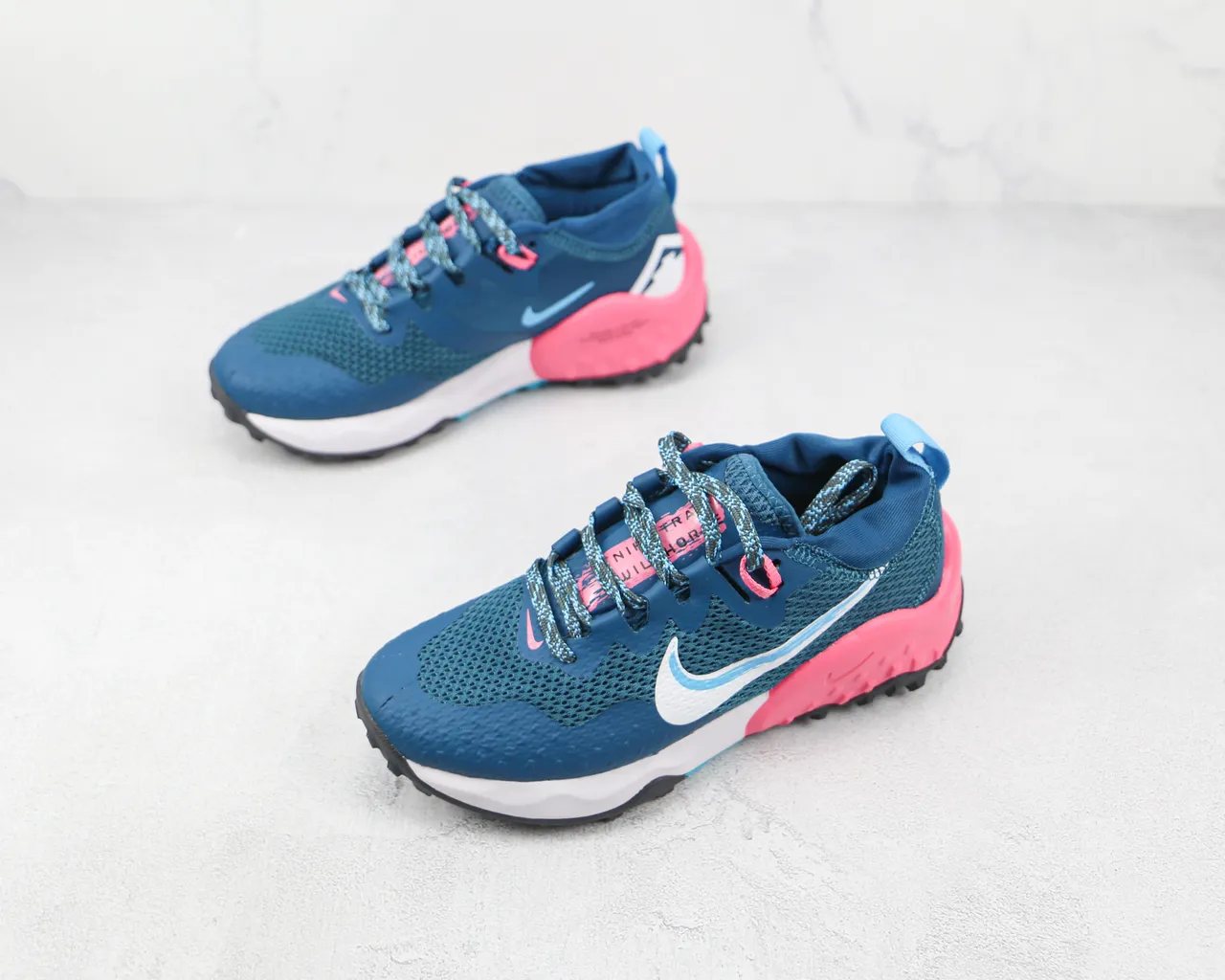 Nike Blue Pink Mesh Upper Sculpted Multi-Color Midsole Running Shoes 4