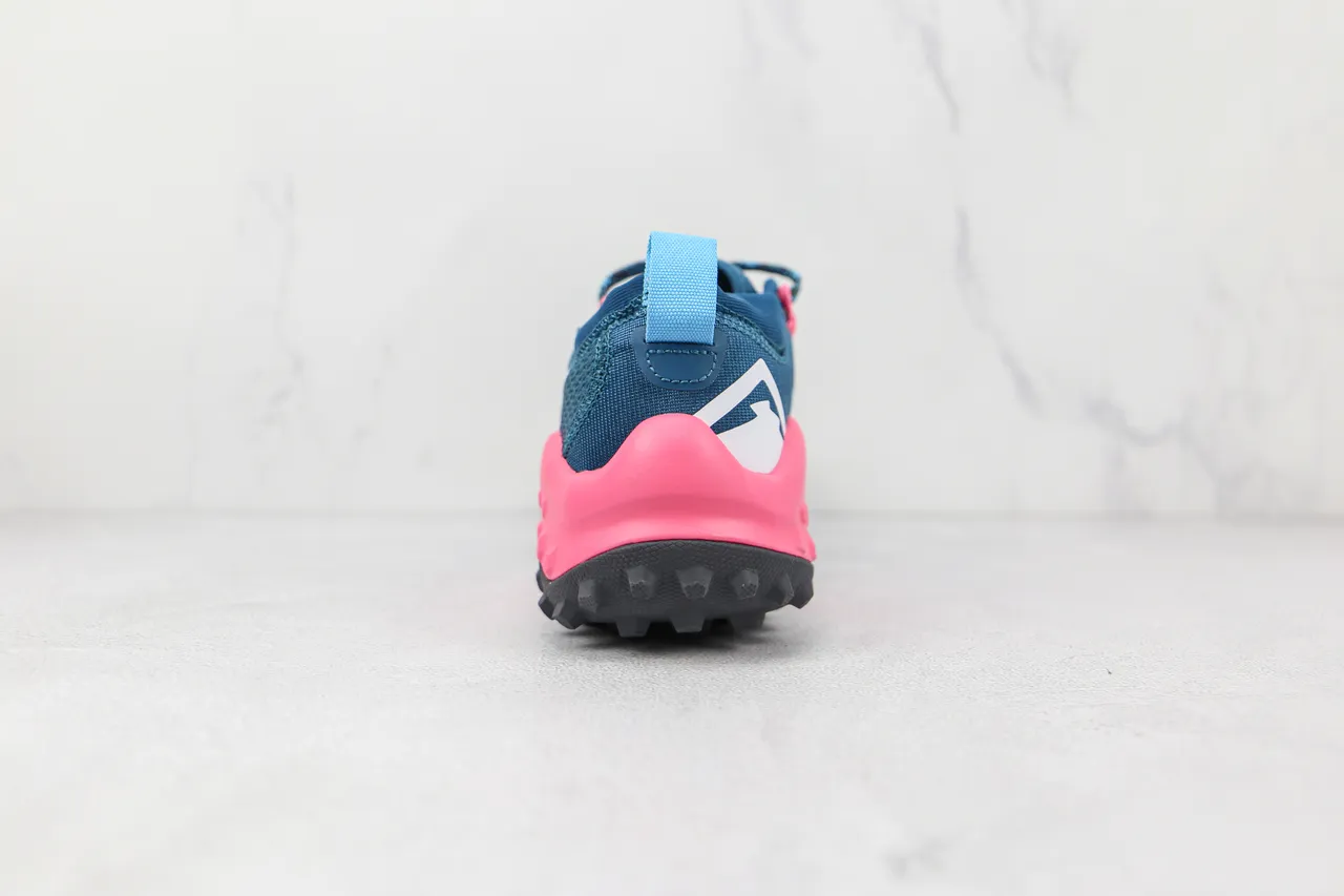 Nike Blue Pink Mesh Upper Sculpted Multi-Color Midsole Running Shoes 9