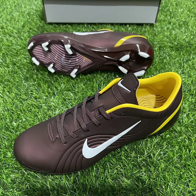 Nike Brown Yellow Low-Cut Synthetic Upper Wave-Textured Embossing Firm-Ground Soccer Shoes 10