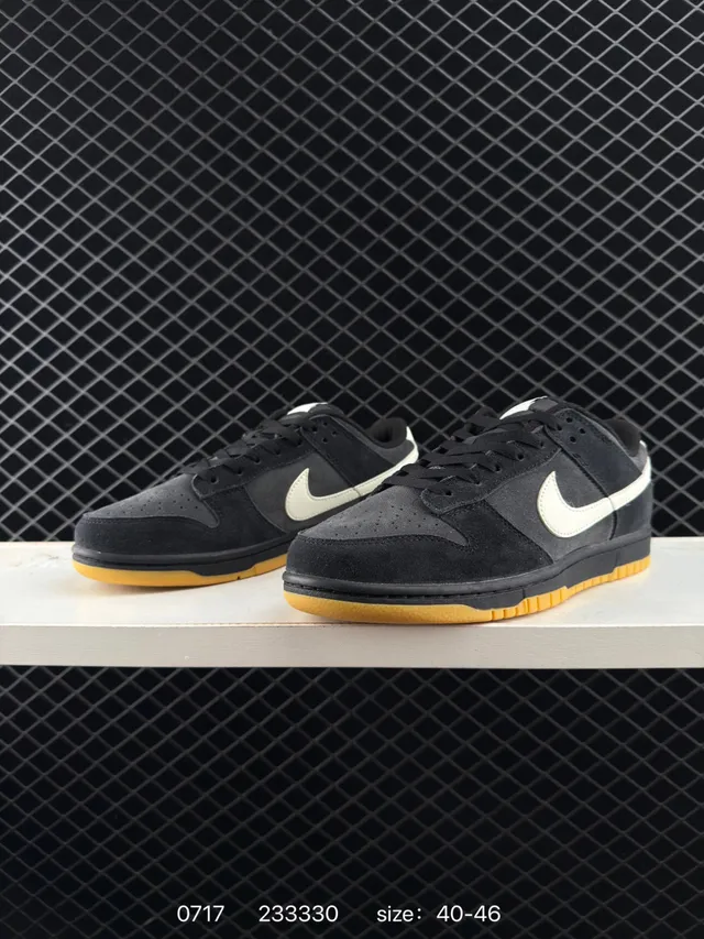 Nike Dunk Low Black Cream Gum Chaussures de Skateboard 3