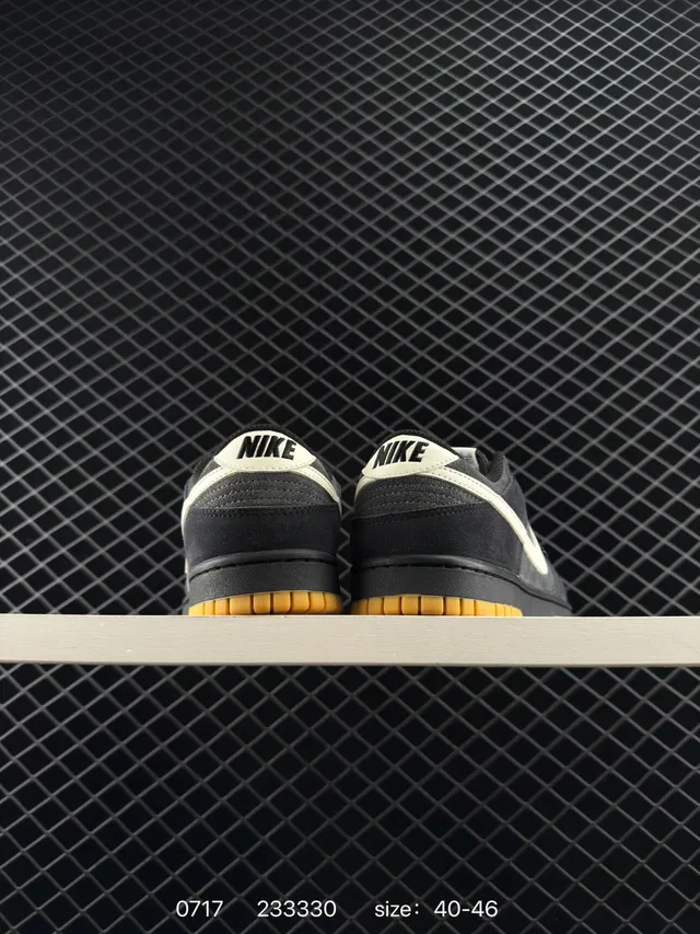 Nike Dunk Low Black Cream Gum Chaussures de Skateboard 4