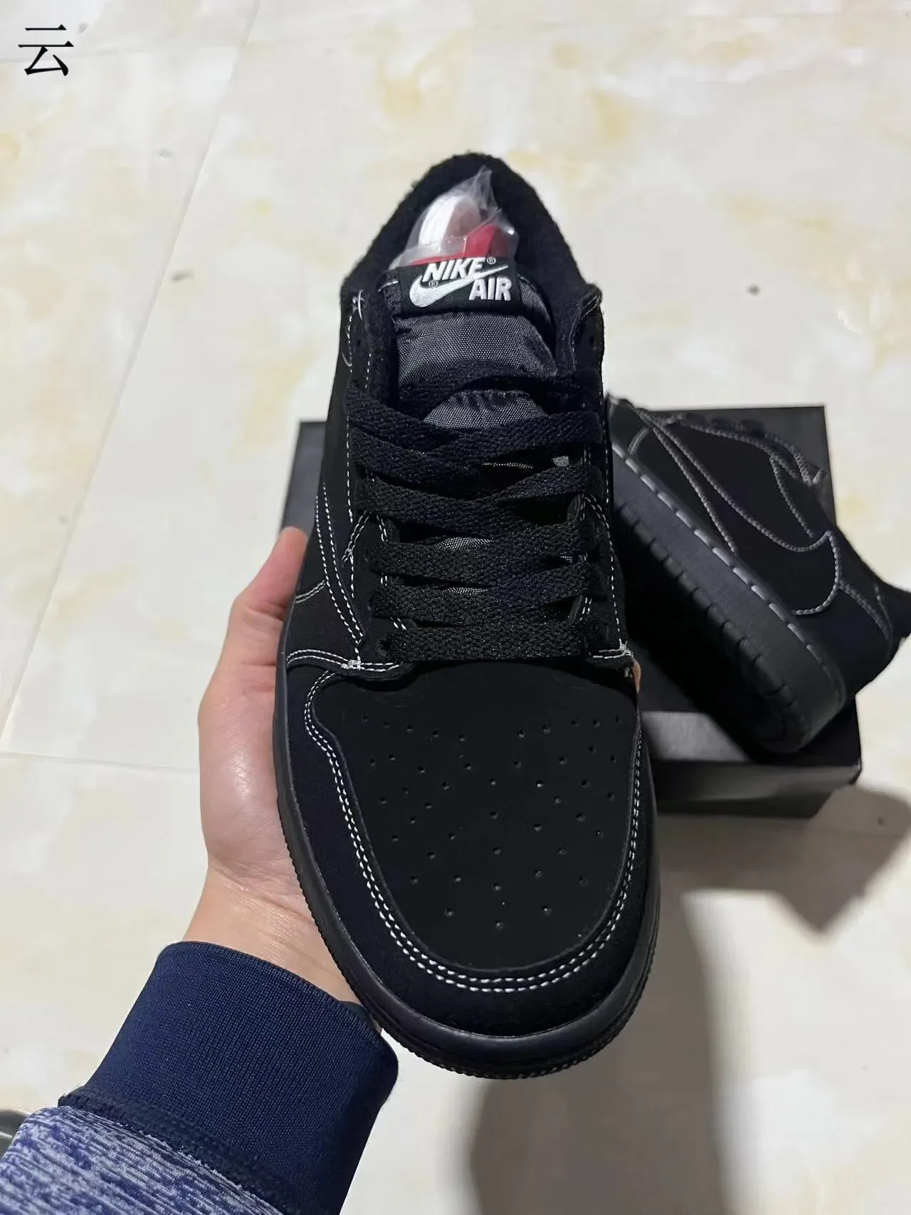Nike Dunk Low Black White Suede Upper Contrast Stitching Lifestyle Sneakers 3