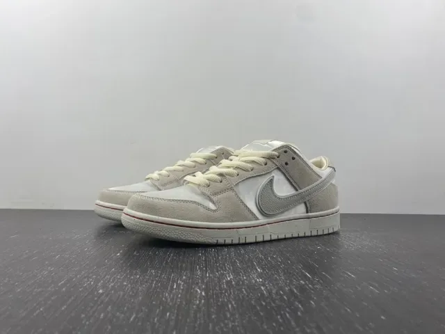 Nike Dunk Low Off-White Beige Lifestyle Sneakers 2
