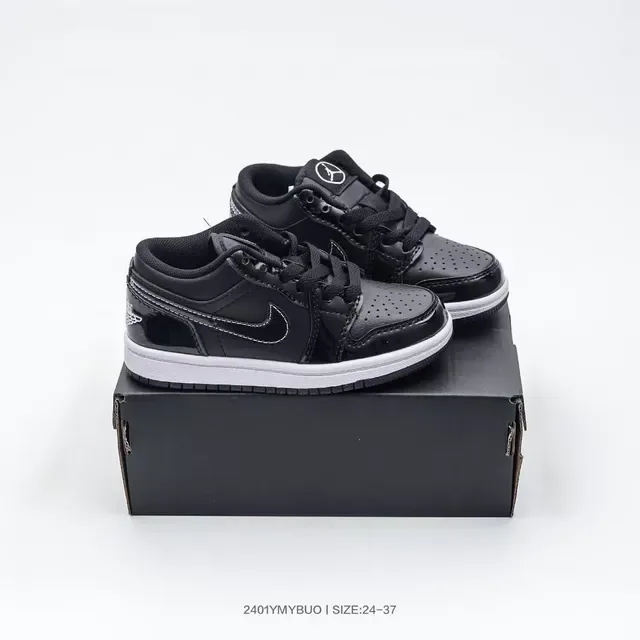 Nike Dunk Low Olive Green and Beige Lifestyle Sneakers 7