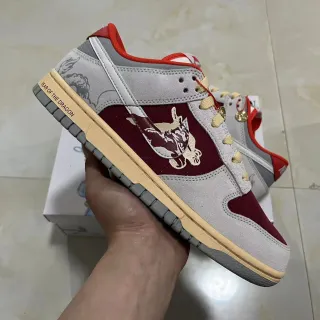 Nike Dunk Low ड्रैगन का वर्ष बर्गंडी ग्रे स्केटबोर्ड जूते