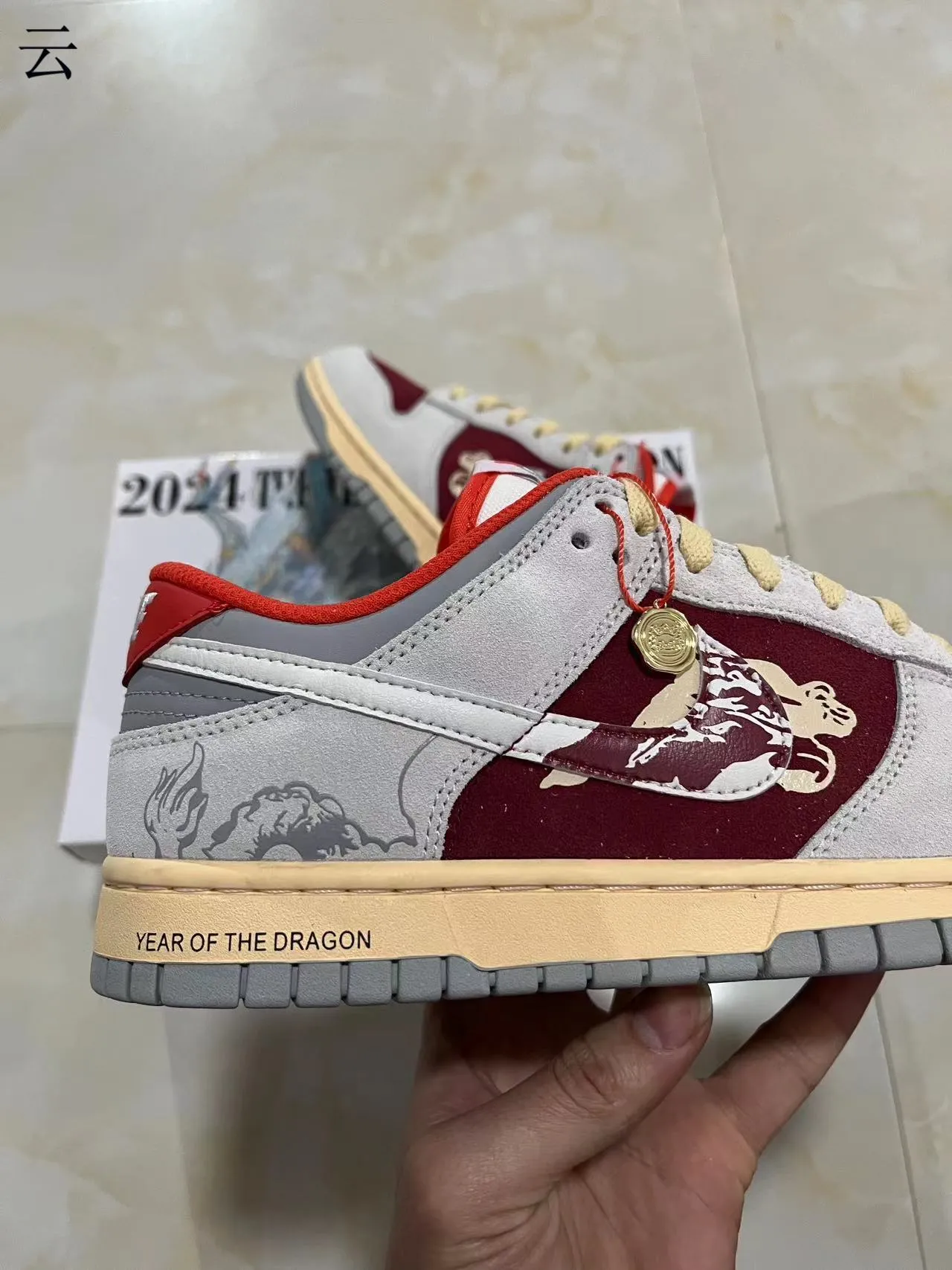 Nike Dunk Low Año del Dragón Borgoña Gris Zapatos de Skateboard 6