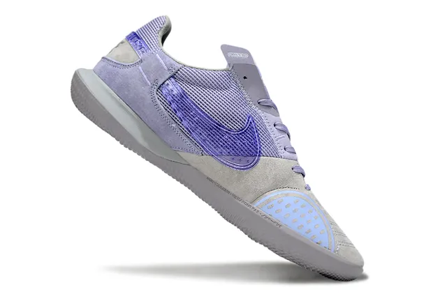 Nike Gato أحذية كرة القدم الداخلية باللون البنفسجي والوردي 3