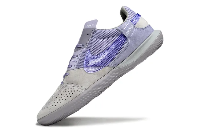 Nike Gato أحذية كرة القدم الداخلية باللون البنفسجي والوردي 4