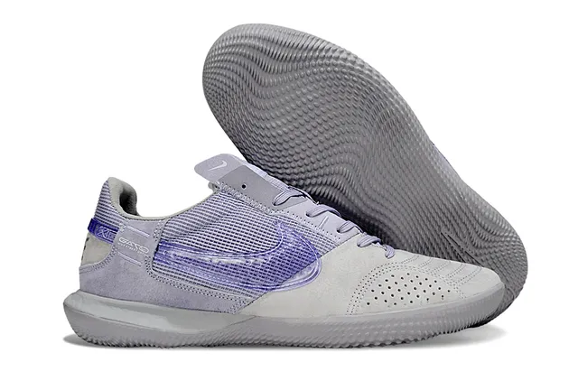 Nike Gato أحذية كرة القدم الداخلية باللون البنفسجي والوردي 6