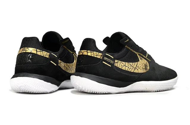 Nike Gato أحذية كرة القدم الداخلية باللون البنفسجي والوردي 12