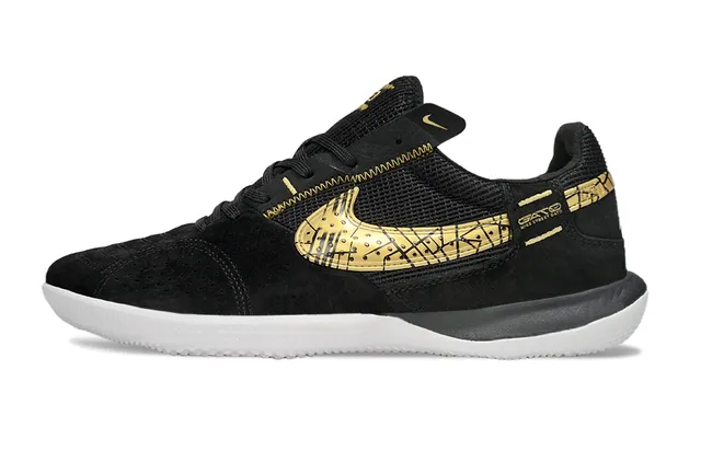 Nike Gato أحذية كرة القدم الداخلية باللون البنفسجي والوردي 15
