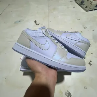 Nike Gray Beige Quilted Upper Low-Top Lifestyle Sneakers