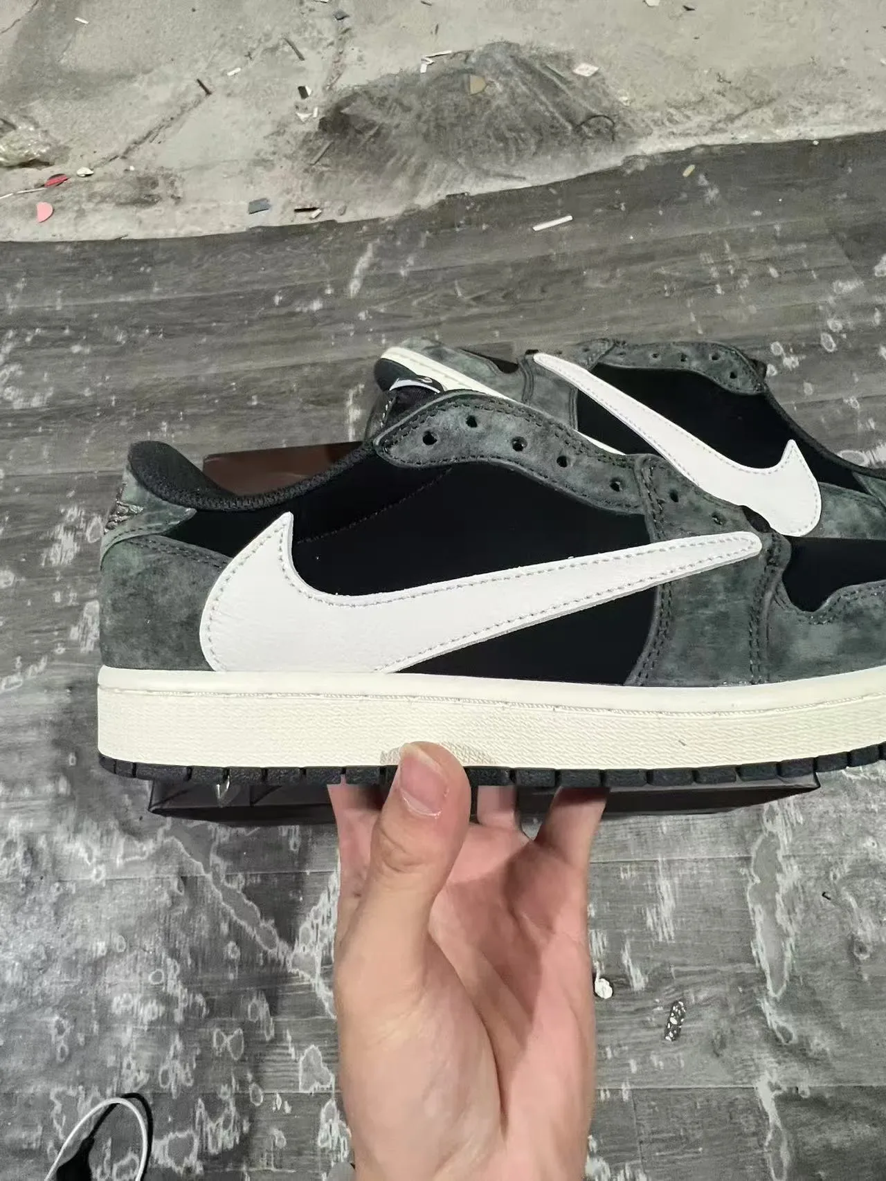 Nike Gris Noir Low-Top Suède et Maille Supérieure Lifestyle Sneakers 7