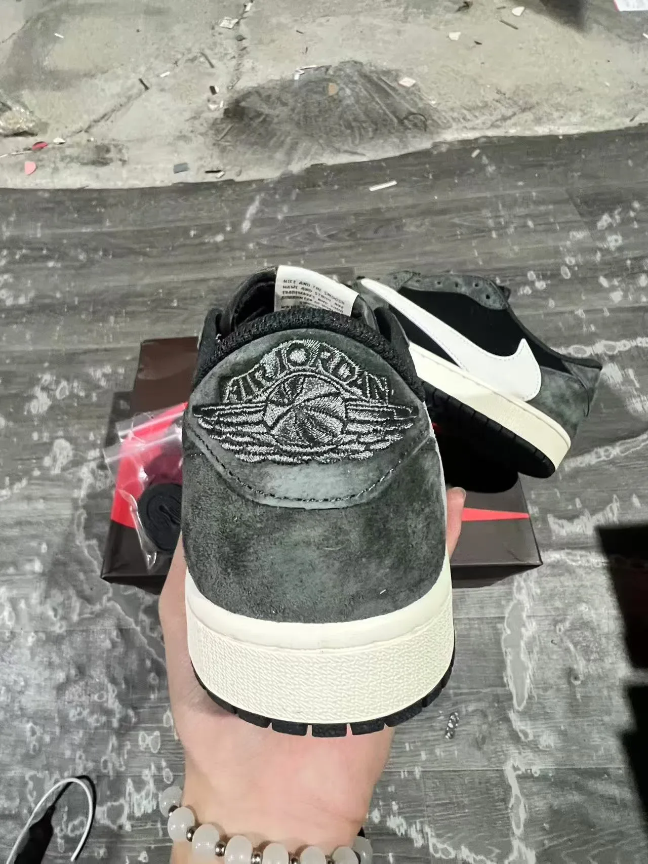 Nike Gris Noir Low-Top Suède et Maille Supérieure Lifestyle Sneakers 8