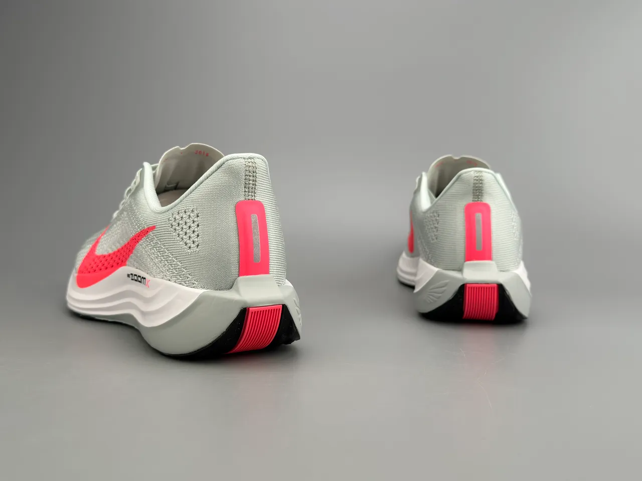 Nike Gray Pink Engineered Knit Upper Sculpted Wave Midsole Running Shoes 6