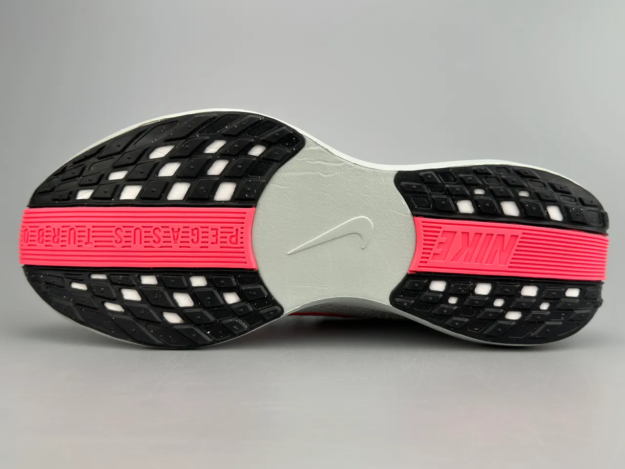 Nike Gray Pink Engineered Knit Upper Sculpted Wave Midsole Running Shoes 8