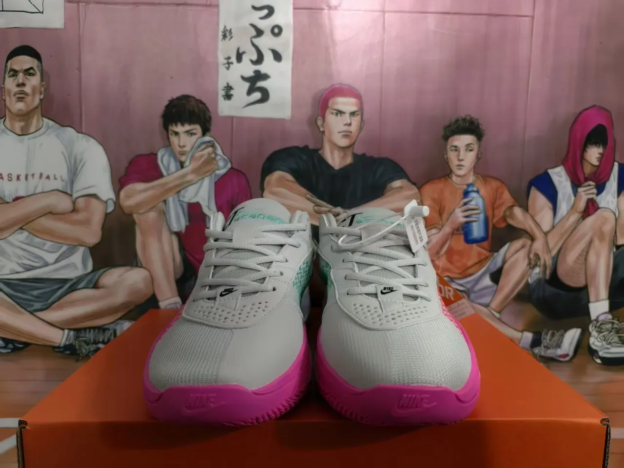 Nike Gray Pink Teal Mesh Upper Color-Blocked Outsole Lifestyle Sneakers 3