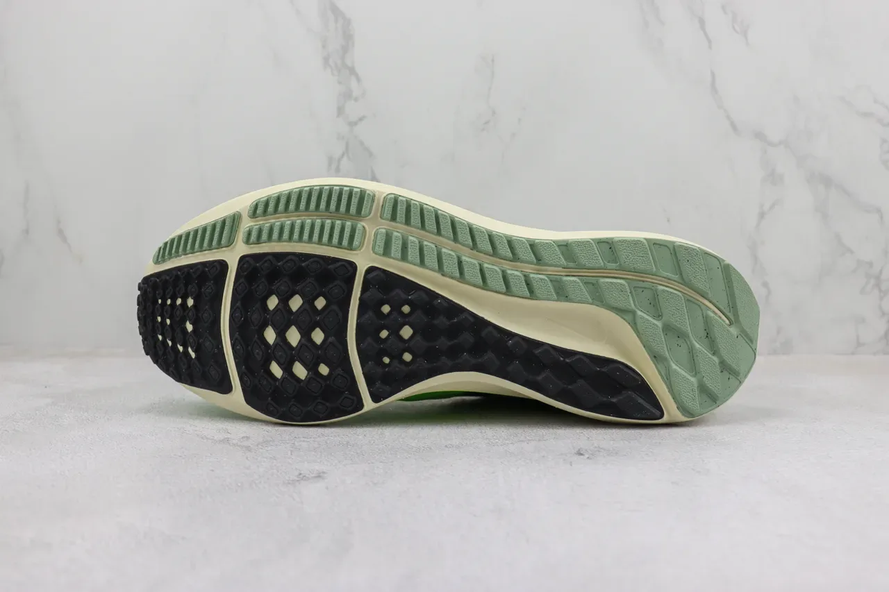 Nike Green Black Upper en Knit Engineered Longueur Complète ZoomX Foam Chaussures de Running 8