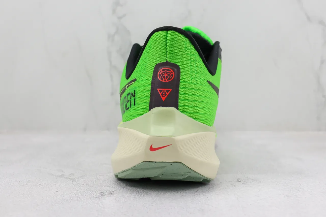 Nike Green Black Upper en Knit Engineered Longueur Complète ZoomX Foam Chaussures de Running 9