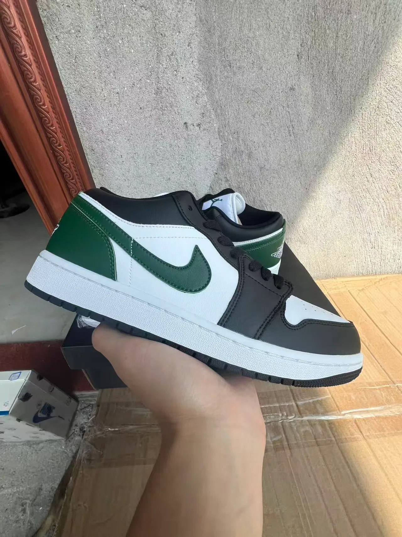 Nike Green Black Low-Top Leather-Panelled Lifestyle Sneakers 9