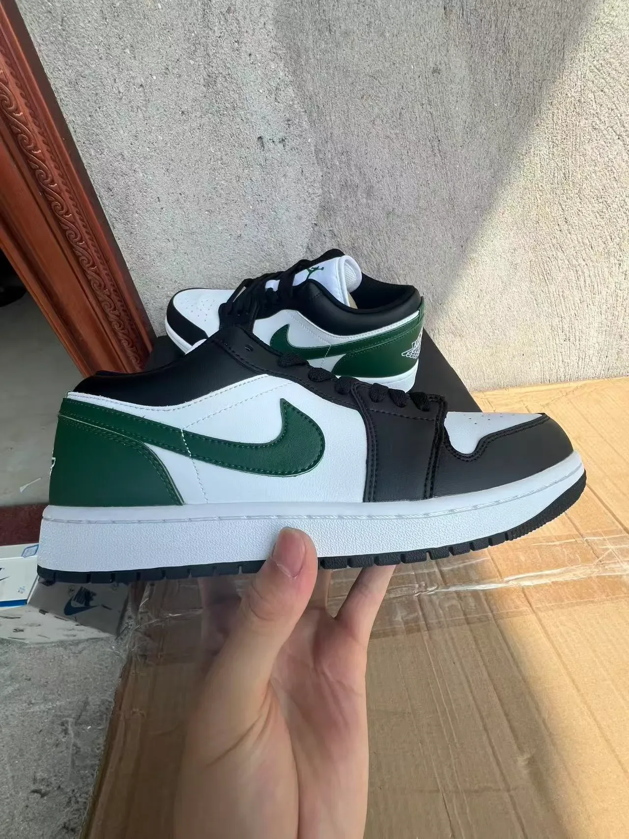 Nike Green Black Low-Top Leather-Panelled Lifestyle Sneakers 10