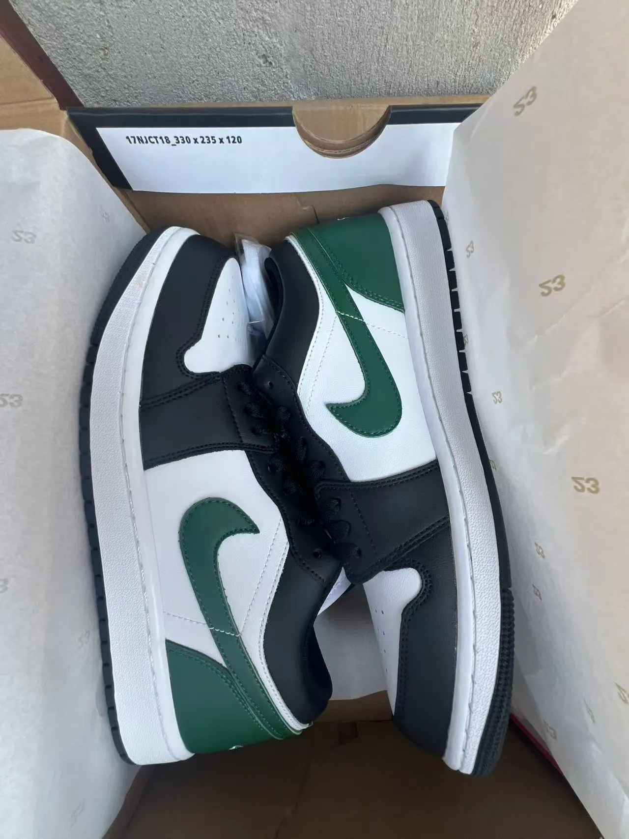 Nike Green Black Low-Top Leather-Panelled Lifestyle Sneakers 7