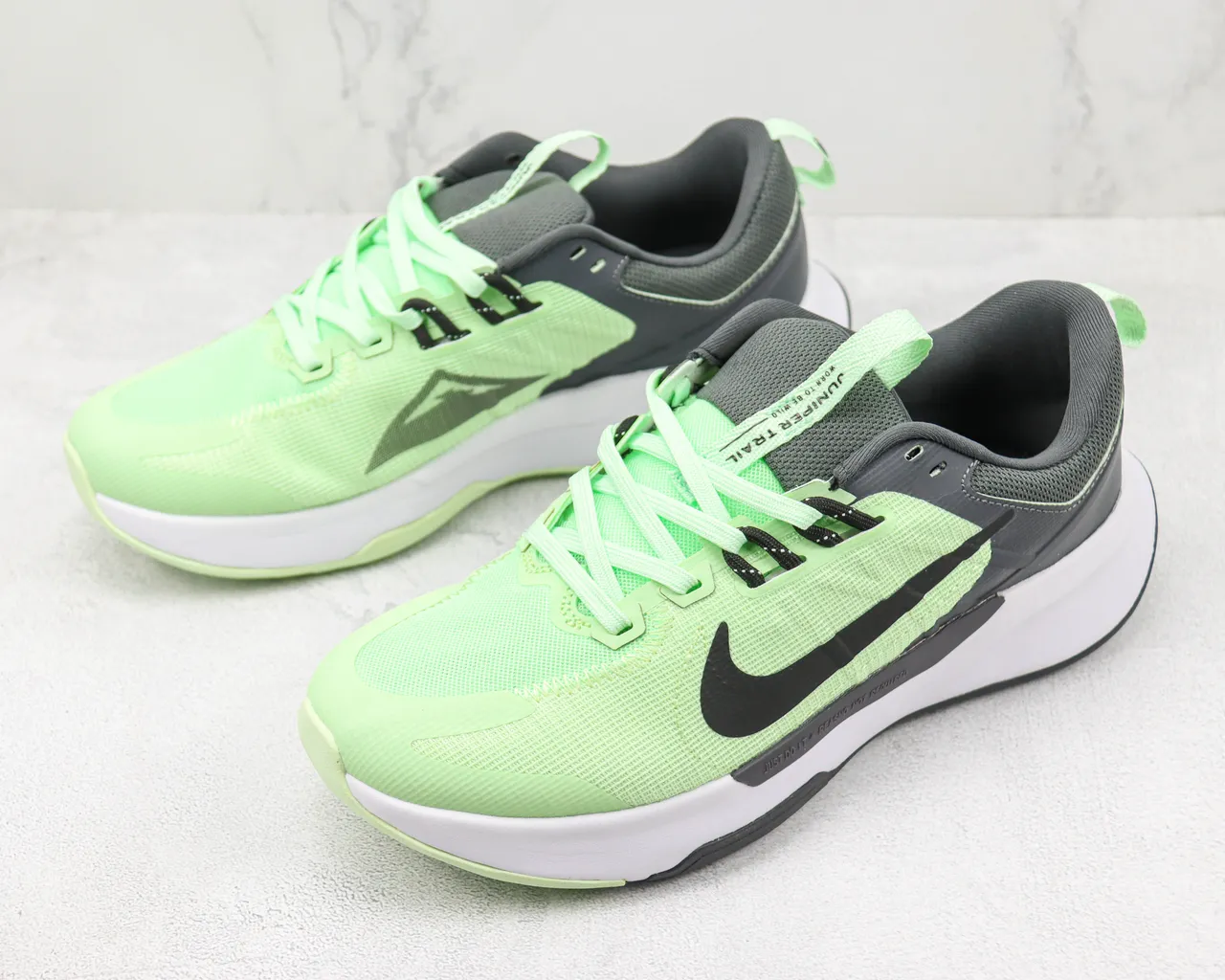 Nike Vert Gris Maille Supérieure Superpositions Synthétiques Stratifiées Chaussures de course 4
