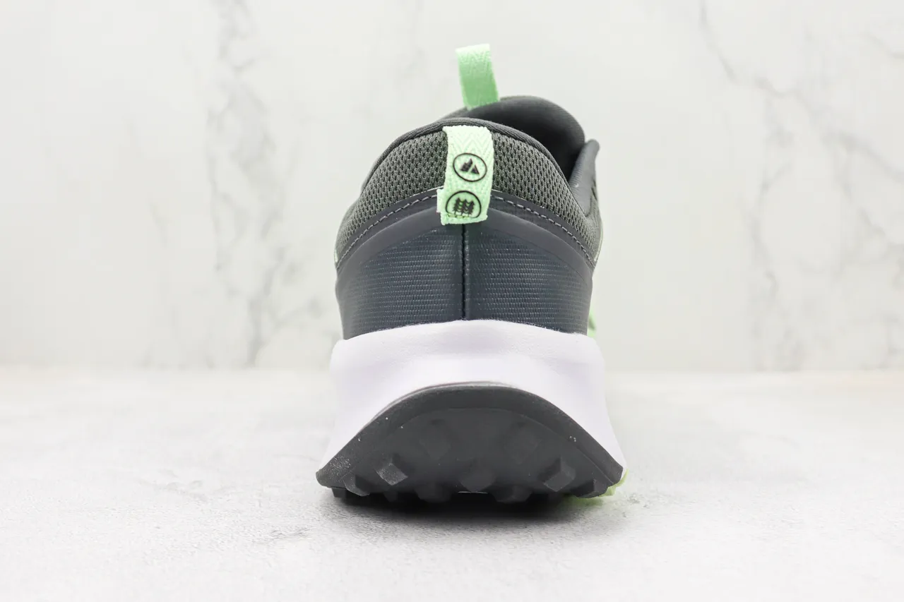 Nike Vert Gris Maille Supérieure Superpositions Synthétiques Stratifiées Chaussures de course 9