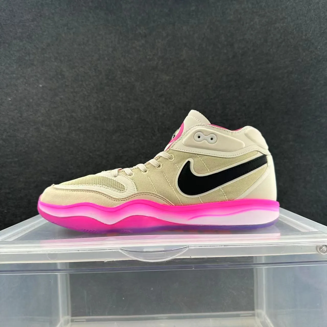 Nike High-Top Neon Lime and Yellow Basketball Shoes 3