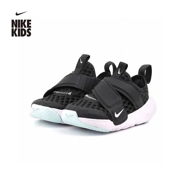 Nike Kids Black and White Mesh Strap Lifestyle Sneakers 17