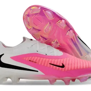 Nike Mercurial أحذية كرة القدم بيضاء ووردية مع وجه علوي من الخياطة وشريط منتصف القدم مع أضلاع وتسنين للأرضية الصلبة