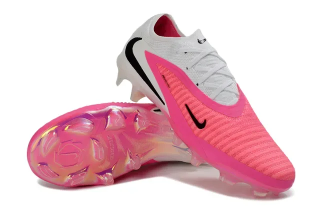 Nike Mercurial أحذية كرة القدم بيضاء ووردية مع وجه علوي من الخياطة وشريط منتصف القدم مع أضلاع وتسنين للأرضية الصلبة 5