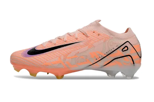Nike Chuteira de Futebol com Upper de Knit Laranja e Preto, Colar de Ajuste Dinâmico, para Campo Firme 7