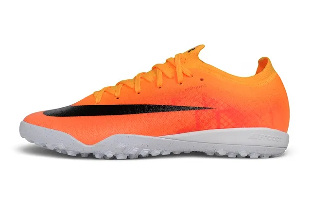 Nike Tênis de futebol turf com upper de malha laranja preto, gola baixa 7