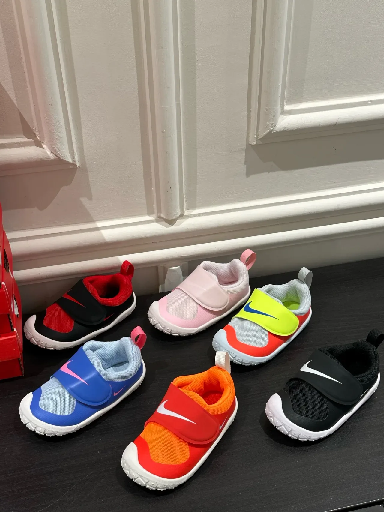Nike Orange Red Laceless Hook-and-Loop Strap Sneakers 9