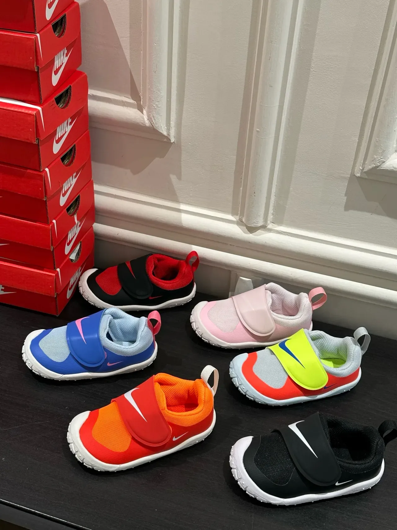 Nike Orange Red Laceless Hook-and-Loop Strap Sneakers 10