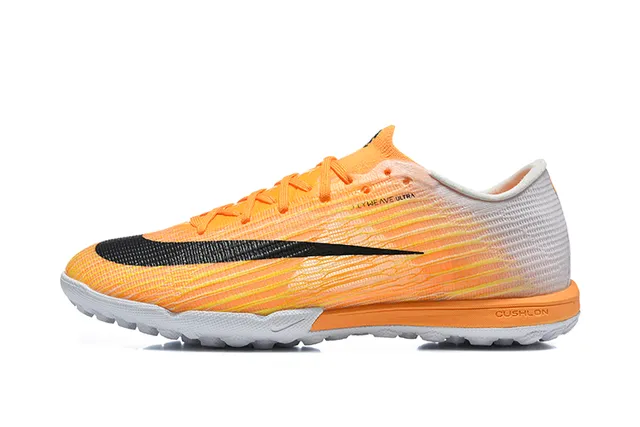 Nike Chaussures de football orange blanc avec upper de maille gradient pour turf 10