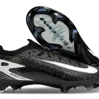 Nike Phantom GT Black White Low-Cut Sock-Fit Collar Prominent Swoosh Firm-Ground Soccer Shoes