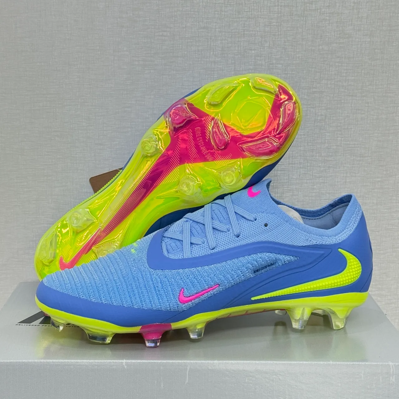 Nike Phantom GT Orange Blue Low-Cut Knit Upper Asymmetrical Lacing Firm-Ground Soccer Shoes 4