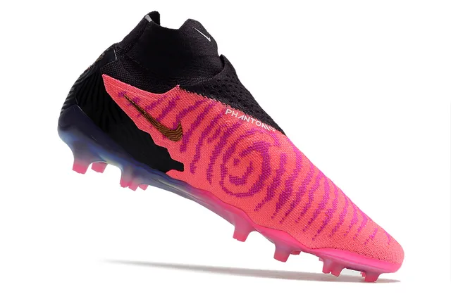 Nike Phantom GT Rose Noir Ajustement Chaussette Col Tricoté Asymétrique Sans Lacets Superposition Terrain Ferme Chaussures de Football 3